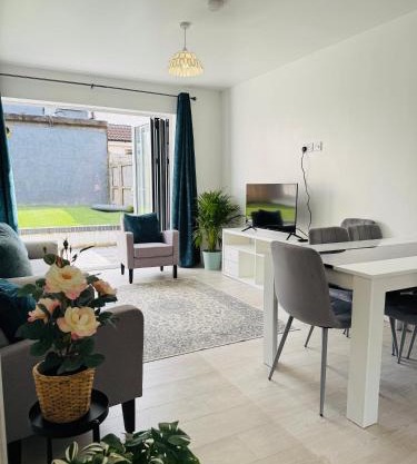3 bedroom luxury bungalow