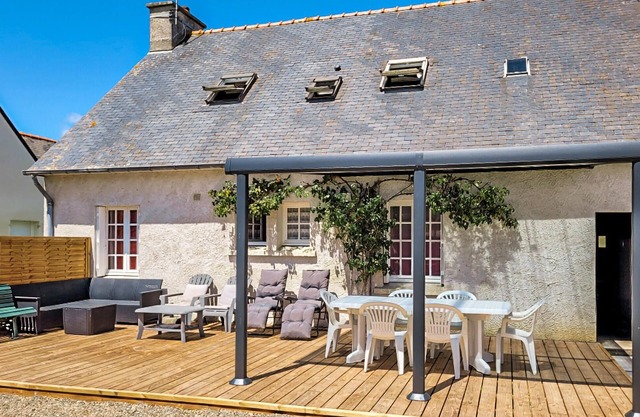 3 bedroom nice home in Ploumilliau