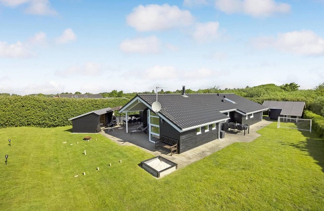 3 bedroom pet friendly home in Tarm