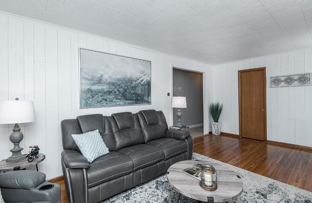 3 bedroom showstopper near Mayo Clinic