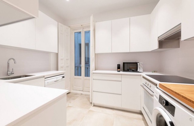 3 bedrooms 2 bathrooms furnished - La Latina - Bright & spacious
