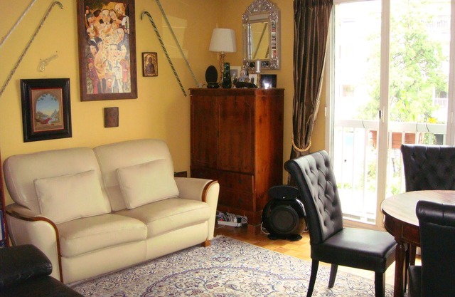 3 Bedrooms Apartment At Foot Of Eiffel Tower, Sleeps 6-7, Districts 7/15