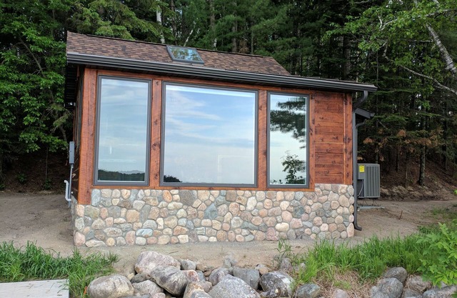 3 ft from water - tiny house with everything you need