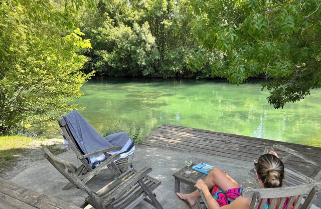 3 km from Isle sur la Sorgue, riverside villa with heated pool