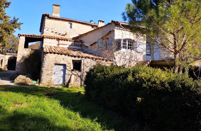 3 Merlettes: large family farmhouse, stone and nature - 13 people