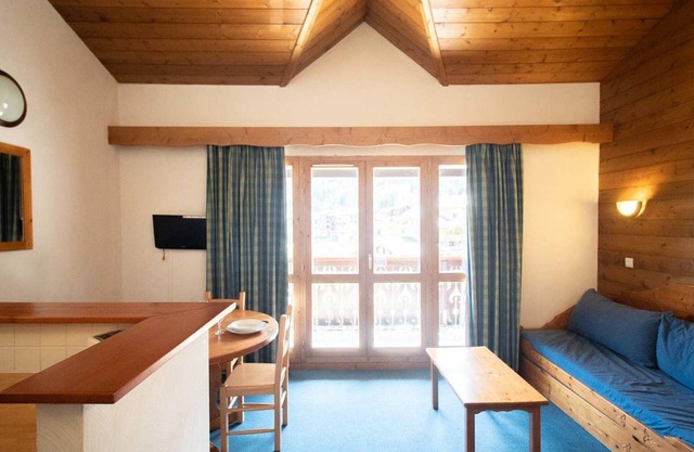 3-room apartment with balcony and pets allowed in Valmorel