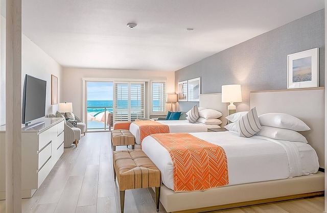 3 Units, Ocean Front 2 Queen at Beach Terrace, Complimentary Breakfast