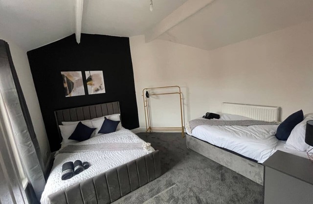 30% OFF Monthly Stays - 6Bed House - Sleeps 16+