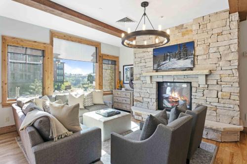 302 - Four Bedroom Silver Strike condo