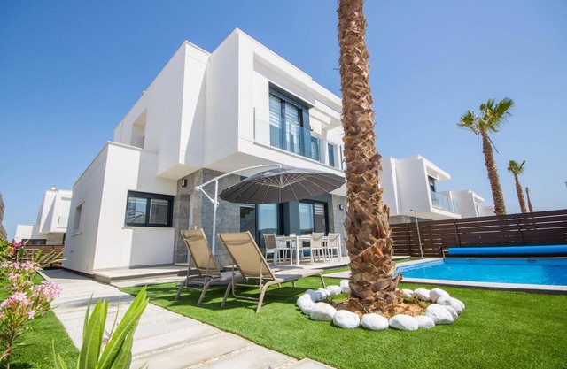 3033 Vistabella-Bali 3033