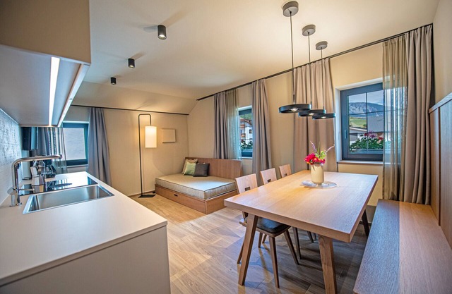 304B Apartments Am Platzl Living