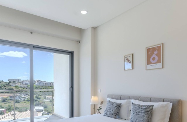 #312 Ocean Outlook by Home Holidays