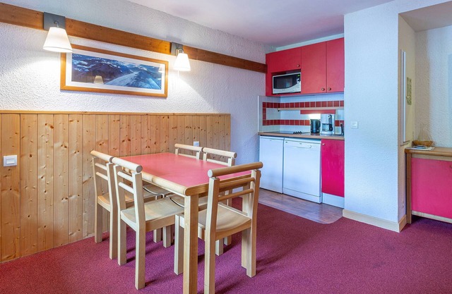 34m² Apartment in Plagne 1800 with Parking, Pet-friendly