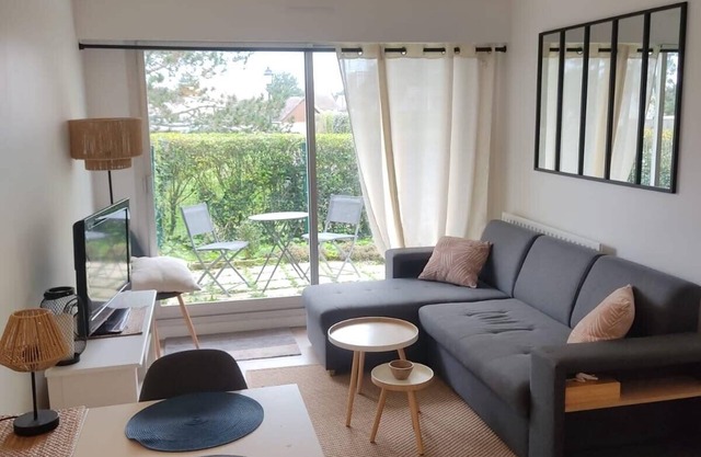 37m² with terrace and garden near the sea