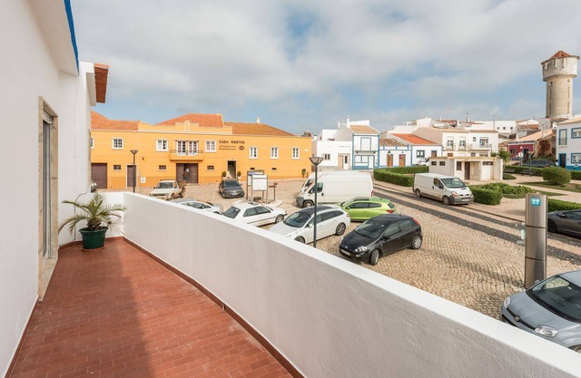 3B Vila do Bispo Apartment w/Terrace by LovelyStay