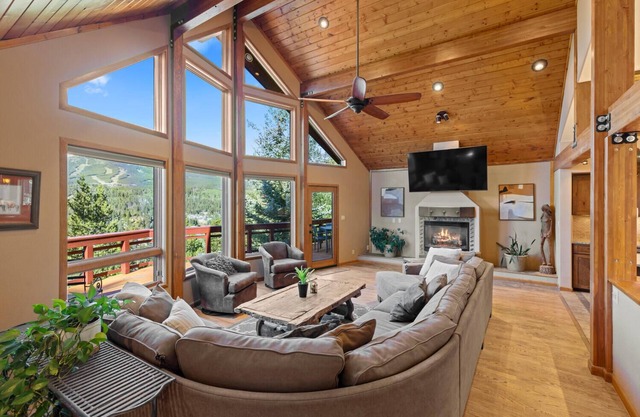 3BD Stunning Views, Hot Tub, Dog-Friendly
