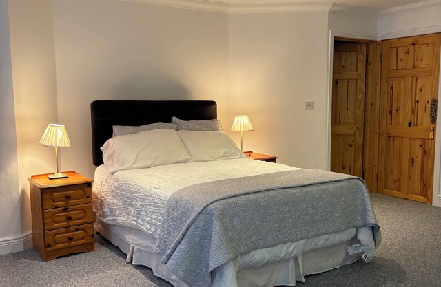 3BR/3BA Mews in Central Dublin City near Trinity College Dublin and St. Stephens