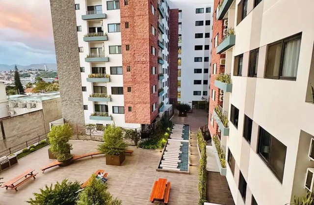3BR Apartment in Acaciasnn