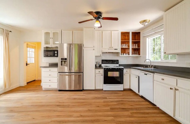 3BR Cabin in La Honda/Optional Extra Small Cabin or camping separate booking.