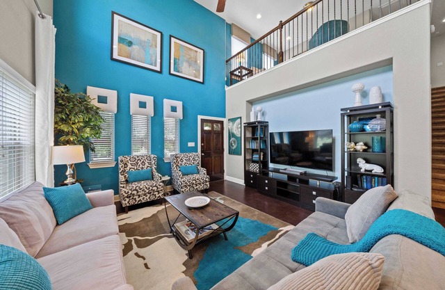 3BR Elegant Home|Garage Access|Pet Friendly|Washer & Dryer|Mainfloor Bedr#42159