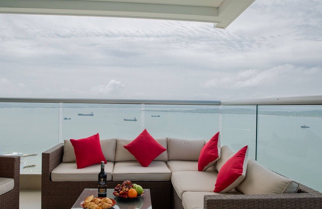 3BR luxurious and fantastic apartment view