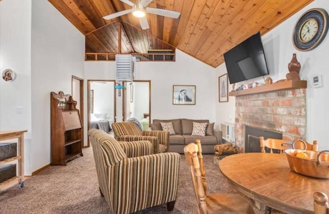 3RM Loft Cabin w trees, fire pit, swing, horseshoes!