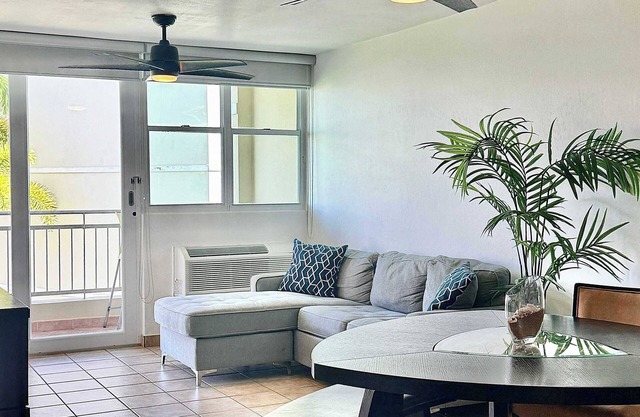 #4 Beach Apt 2BR, 2BA - Jobos, Montones, Shacks