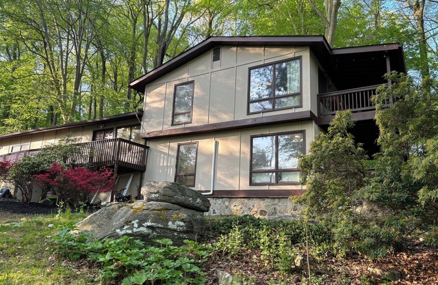 4 bed 2 bath,remodeled, private home in historic Chester Springs, Pet friendly.