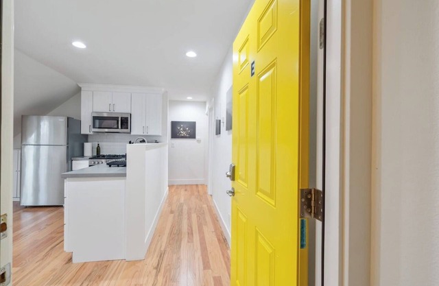 <4 BED > Quiet 3BR Nr Downtown/Food/Ferry