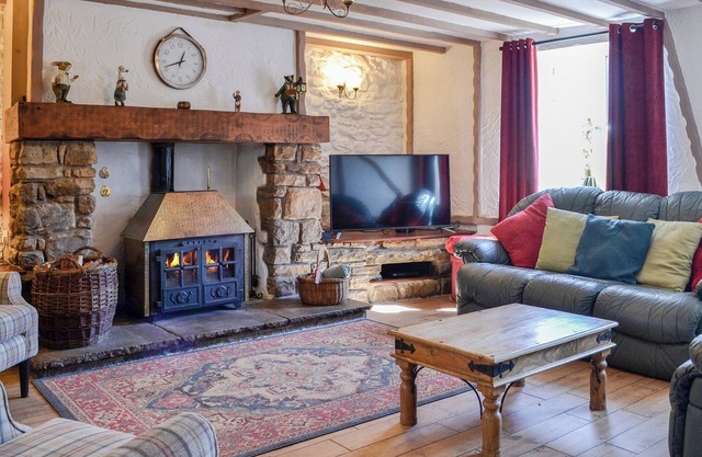 4 bedroom accommodation in Lonbyres, near Greenhead