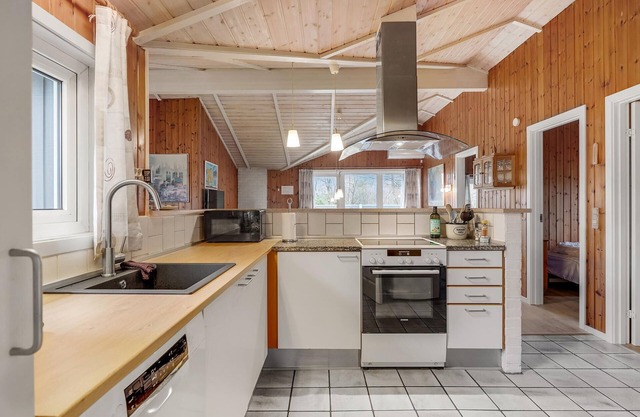 4 bedroom accommodation in Oksbøl