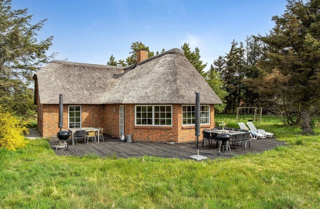 4 bedroom accommodation in Ulfborg