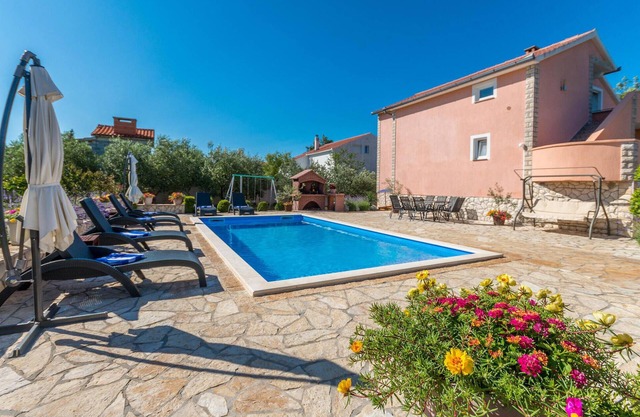 4 bedroom amazing home in Miranje