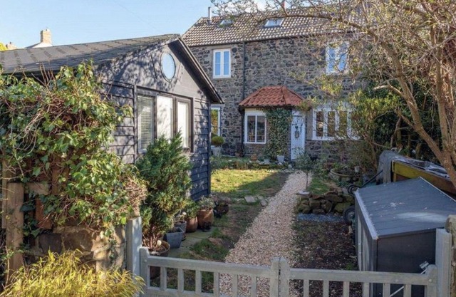 4 bedroom coastal cottage with walled garden