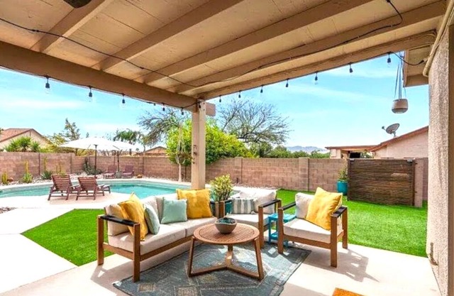 4-bedroom pool oasis in sunny Tucson. Book today, enjoy tomorrow