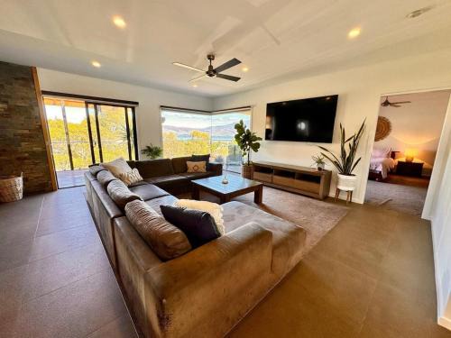 4-Bedroom Two-Storey House With Views, Near Beach