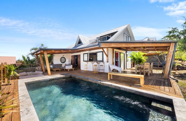 4-bedroom villa, sleeps 10, Saint-Leu. Swimming pool, quiet and comfortable!