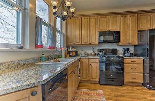 4 BR Hendersonville Home, 5 Min Walk to Main Street