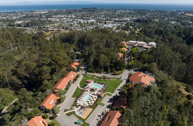 4 Family Ready Rooms | Resort w/Stunning Santa Cruz Mountains