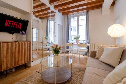 4 Guests Flat Palais Royal 1