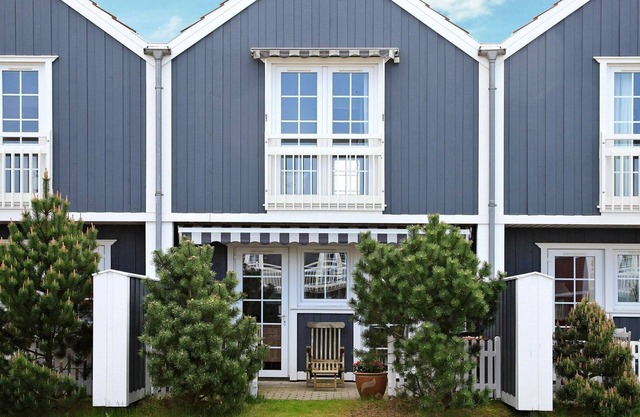 4 person holiday home in Blåvand-By Traum