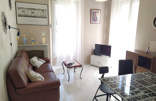 4 rooms, 3 bedrooms - PLEIN CENTRE - AIR CONDITIONED