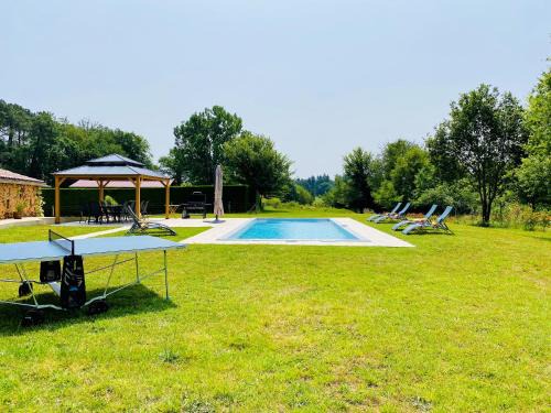 4-Star Tourism Rated Holiday Home, 6 Bedrooms, with Air Con & Private Heated 10x4M Salt Water Pool - 40 Mins from Bergerac