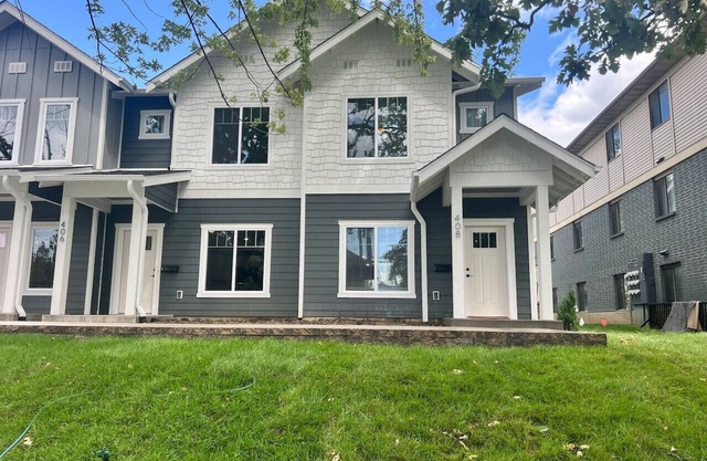 408 Entire 3 Bedroom Townhouse