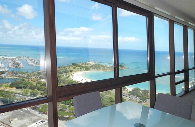 44th Floor-Ala Moana-Ocean/Diamond Head Views
