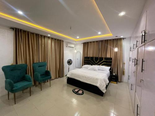 4bed Luxury Shortlet in Akobo Ibadan