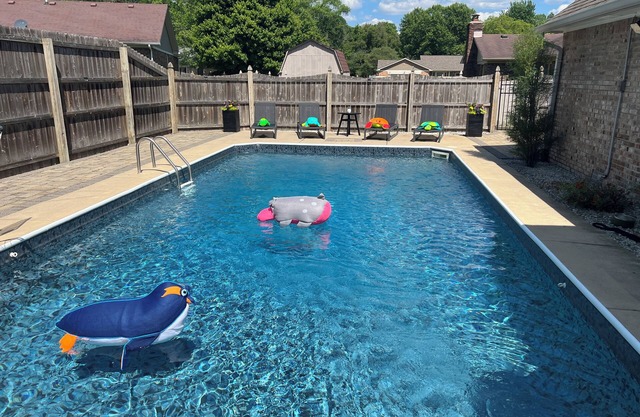 4BR Home w/Heated Pool, Arcade & More – less than 10 Min from Airport