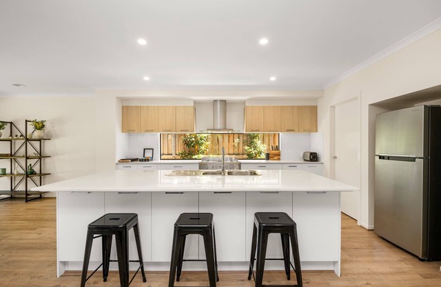 4BR Torquay Haven - Up to 8 guests!