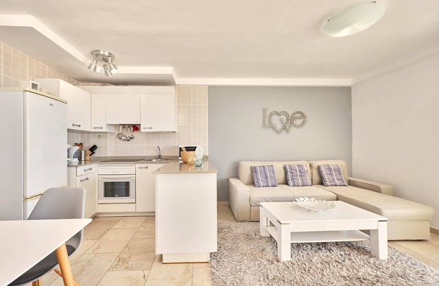 4E PALM MAR INCREDIBLE SEA VIEW 1 BEDROOM
