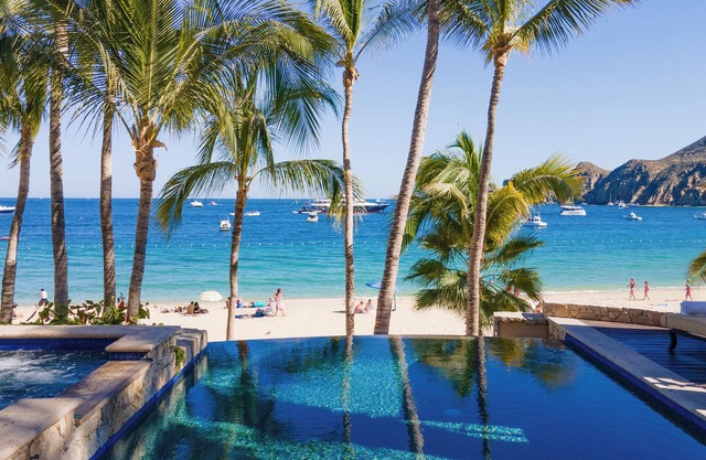 4th night free-BD Beachfront Villa with Private Pool in Cabo San Lucas